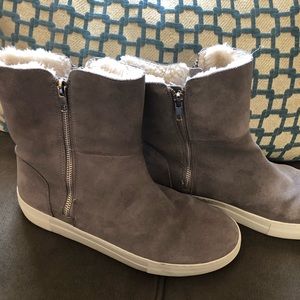 Steve Madden Boots 😊